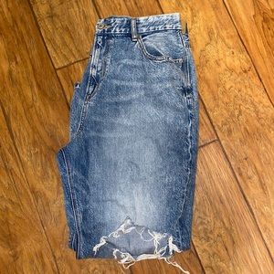 American Eagle curvy mom jean